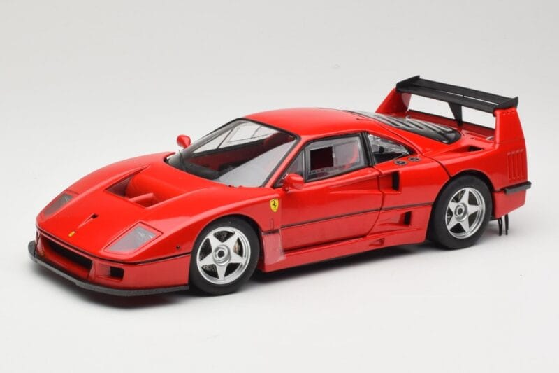 Ferrari F40 Competizione Test Version Vermelho Hot Wheels 1:18 P9922 Metal
