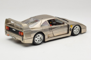 Ferrari F40 Dark Chrome Silver Kroymans Edição Limitada Bburago 1:18 3032-C2 Metal - imagem 3 de 8