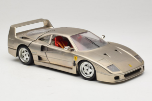Ferrari F40 Dark Chrome Silver Kroymans Edição Limitada Bburago 1:18 3032-C2 Metal - imagem 6 de 8
