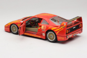 Ferrari F40 Evoluzione #3 Brummel Vermelho 1987 Bburago 1:18 3022-P2 Metal - imagem 5 de 8