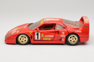 Ferrari F40 Evoluzione #1 Pirelli Vermelho 1992 Bburago 1:18 3042-P1 Metal - imagem 4 de 8
