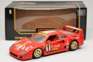 Ferrari F40 Evoluzione #1 Pirelli Vermelho 1992 Bburago 1:18 3042-P1 Metal - imagem 8 de 8