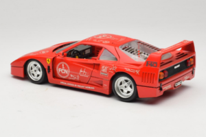Ferrari F40 Evoluzione FC Nürnberg Special Edition Vermelho Bburago 1:18 3042-FCN Metal - imagem 7 de 8