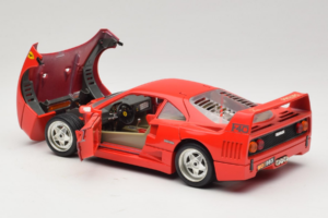 Ferrari F40 Evoluzione Vermelho Master Line Bburago 1:18 3042-M1 Metal - imagem 5 de 8