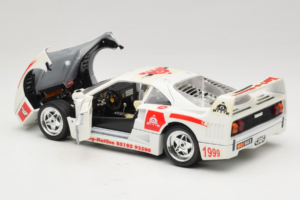 Ferrari F40 Kart-o-Mania Branco Bburago 1:18 3332-W3 Metal - imagem 5 de 8