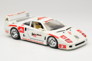 Ferrari F40 Kart-o-Mania Branco Bburago 1:18 3332-W3 Metal - imagem 6 de 8