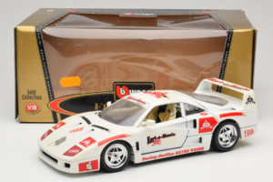 Ferrari F40 Kart-o-Mania Branco Bburago 1:18 3332-W3 Metal - imagem 8 de 8