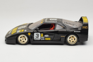 Ferrari F40 Magneti Marelli #3 Preto Bburago 1:18 3022-B1 Metal - imagem 4 de 8
