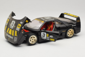 Ferrari F40 Magneti Marelli #3 Preto Bburago 1:18 3022-B1 Metal - imagem 2 de 8