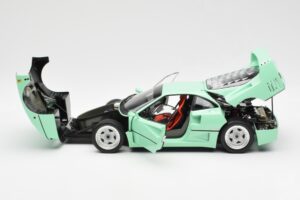 Ferrari F40 Verde Menta Kyosho 1:18 08416MG Metal - imagem 5 de 10