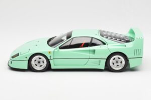 Ferrari F40 Verde Menta Kyosho 1:18 08416MG Metal - imagem 6 de 10