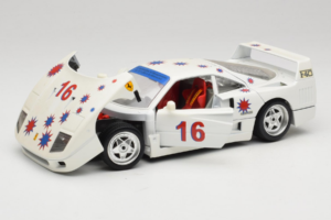 Ferrari F40 #16 Borsenmodells Branco Limited Edition 333 pcs 1987 Bburago 1:18 3332-W1 Metal - imagem 2 de 8