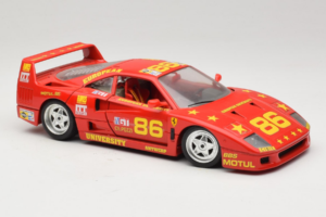 Ferrari F40 LM #86 Ch. Pozzi IMSA 24 Hours of Le Mans 1985 Vermelho Bburago 1:18 3332-P6 Metal - imagem 6 de 8