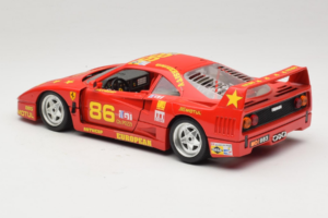 Ferrari F40 LM #86 Ch. Pozzi IMSA 24 Hours of Le Mans 1985 Vermelho Bburago 1:18 3332-P6 Metal - imagem 7 de 8