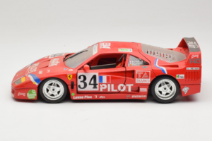 Ferrari F40 LM Pilot #34 Ferte / Thavenin / Palau 24 Hours of Le Mans 1995 Vermelho Bburago 1:18 3032-P3 Metal - imagem 4 de 8