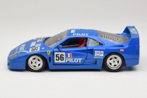 Ferrari F40 Pilot #56 Azul Bburago 1:18 3332-BL1 Metal - imagem 4 de 8