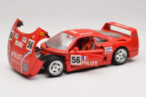 Ferrari F40 #56 Pilot Vermelho 1987 Bburago 1:18 3332-P2 Metal - imagem 2 de 8
