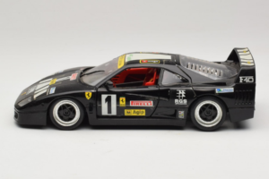 Ferrari F40 Pirelli Agip #1 Preto Bburago 1:18 3332-B1 Metal - imagem 4 de 8