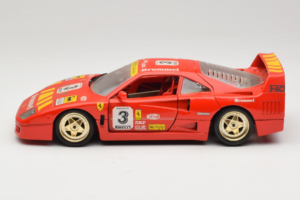 Ferrari F40 #3 Pirelli Vermelho 1987 Bburago 1:18 3332-P4 Metal - imagem 4 de 8