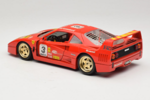 Ferrari F40 #3 Pirelli Vermelho 1987 Bburago 1:18 3332-P4 Metal - imagem 7 de 8