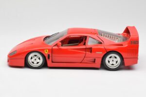 Ferrari F40 Vermelho Bburago 1:18 3032 Metal - imagem 4 de 8