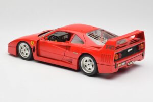 Ferrari F40 Vermelho Bburago 1:18 3032 Metal - imagem 7 de 8