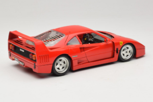 Ferrari F40 Vermelho Diamond Edition Bburago 1:18 3022-P1 Metal - imagem 3 de 8
