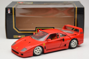Ferrari F40 Vermelho Diamond Edition Bburago 1:18 3022-P1 Metal - imagem 8 de 8