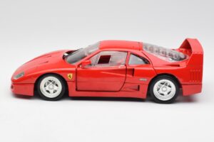 Ferrari F40 Vermelho Hot Wheels 1:18 23911 Metal - imagem 4 de 8