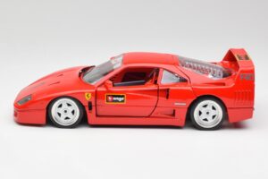 Ferrari F40 Vermelho Bburago 1:18 3332 Metal - imagem 4 de 8