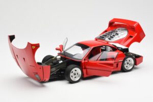 Ferrari F40 Vermelho Kyosho 1:18 08416R2 Metal - imagem 2 de 10