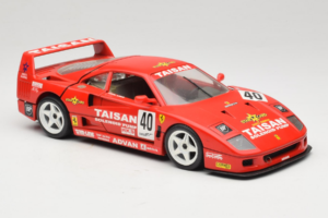 Ferrari F40 #40 T. Ohta / A. Reid Taisan Vermelho 1987 Bburago 1:18 3022-T1 Metal - imagem 6 de 8