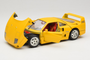 Ferrari F40 Amarelo Bburago 1:18 3032-Y1 Metal - imagem 2 de 8