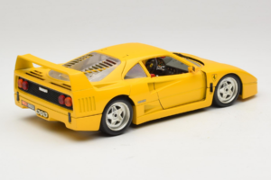 Ferrari F40 Amarelo Bburago 1:18 3032-Y1 Metal - imagem 3 de 8