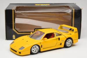 Ferrari F40 Amarelo Bburago 1:18 3032-Y1 Metal - imagem 8 de 8
