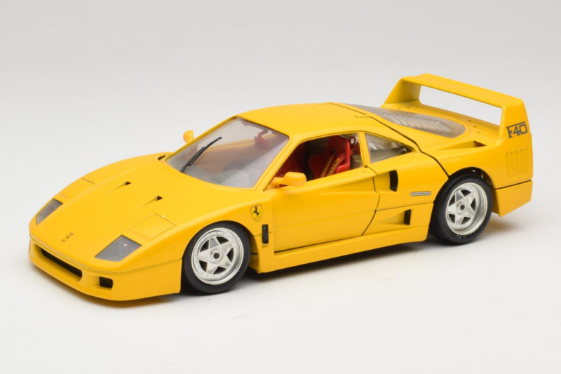 Ferrari F40 Amarelo Bburago 1:18 3032-Y1 Metal