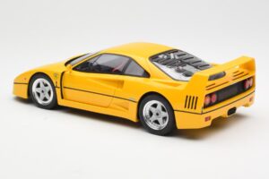 Ferrari F40 Amarelo GT Spirit 1:18 GT839 Resina - imagem 5 de 6