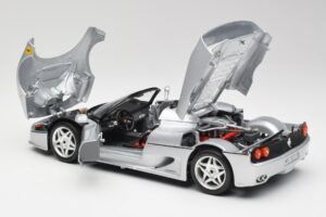 Ferrari F50 Cabriolet Prata Bburago 1:18 3372 Metal - imagem 5 de 8