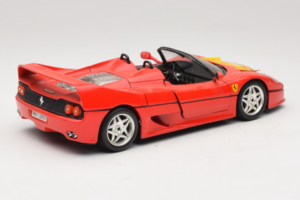 Ferrari F50 Cabriolet 50 Jahre Ferrari 24 Jahre Bburago FMC Vermelho Bburago 1:18 3352-P1 Metal - imagem 3 de 8