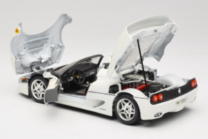 Ferrari F50 Cabriolet Branco Bburago 1:18 3352-W1 Metal - imagem 5 de 8