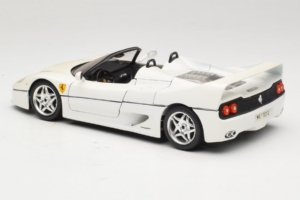 Ferrari F50 Cabriolet Branco Bburago 1:18 3352-W1 Metal - imagem 7 de 8