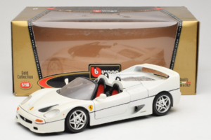 Ferrari F50 Cabriolet Branco Bburago 1:18 3352-W1 Metal - imagem 8 de 8