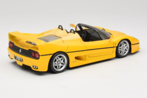 Ferrari F50 Cabriolet Amarelo Maisto 1:18 50246-Y1 Metal - imagem 3 de 8