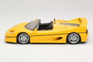 Ferrari F50 Cabriolet Amarelo Maisto 1:18 50246-Y1 Metal - imagem 4 de 8