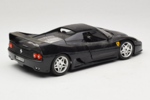 Ferrari F50 Coupé Preto Bburago 1:18 3372-B1 Metal - imagem 3 de 8
