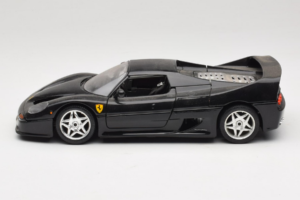 Ferrari F50 Coupé Preto Bburago 1:18 3372-B1 Metal - imagem 4 de 8