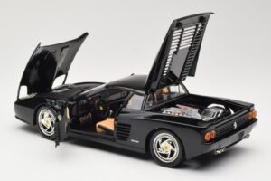 Ferrari F512M Preto Hot Wheels 1:18 23922 Metal - imagem 5 de 8