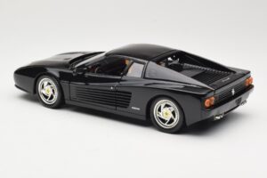 Ferrari F512M Preto Hot Wheels 1:18 23922 Metal - imagem 7 de 8