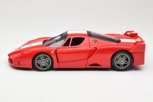 Ferrari FXX Vermelho Hot Wheels 1:18 310801 Metal - imagem 4 de 8