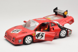 Ferrari 288 GTO Evoluzione #45 Vermelho Revell 1:18 48820 Metal - imagem 2 de 8